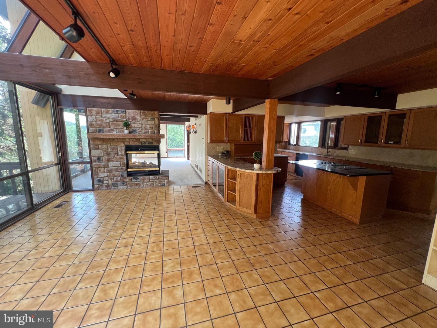 125 Grandview Boulevard photo 19
