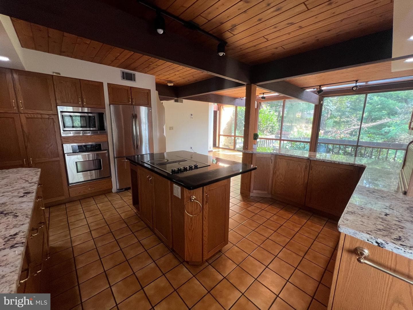 125 Grandview Boulevard photo 24