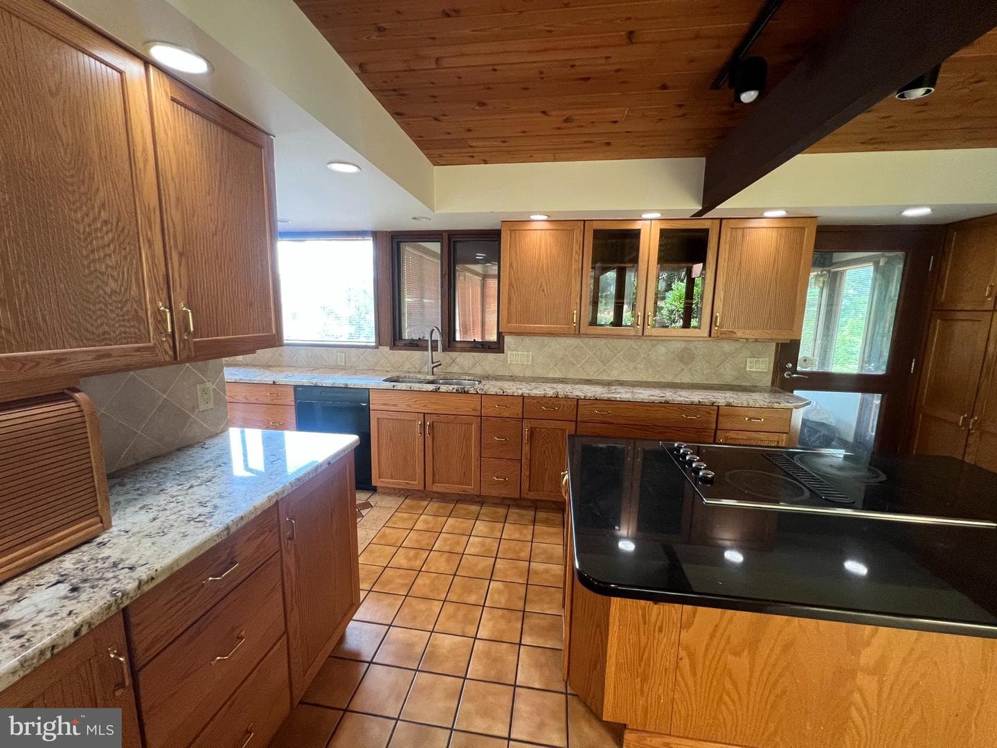 125 Grandview Boulevard photo 25