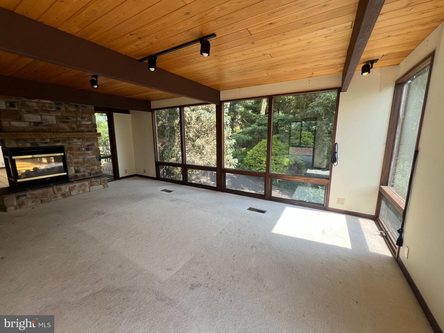 125 Grandview Boulevard photo 30