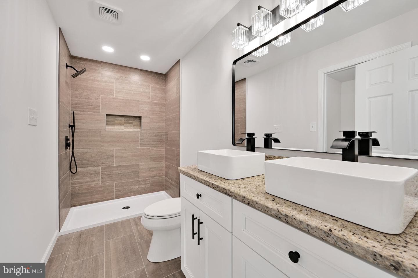 300 Beckley Street photo 28