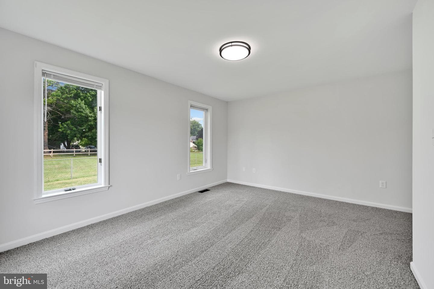 300 Beckley Street photo 37