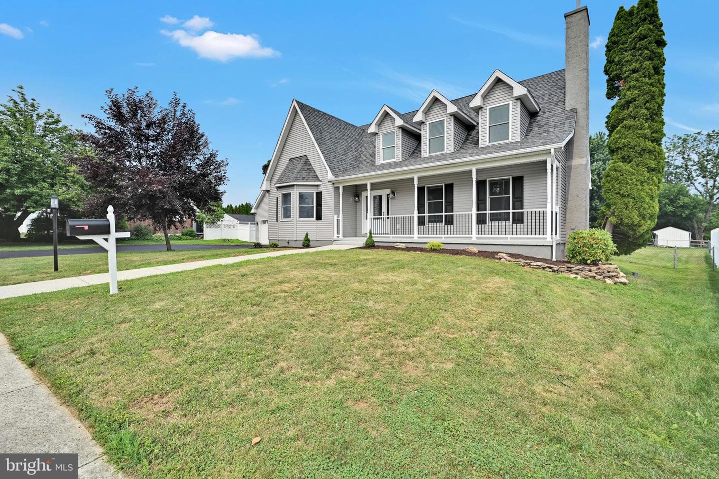 300 Beckley Street photo 4