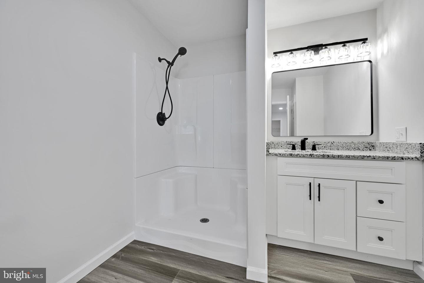 300 Beckley Street photo 41