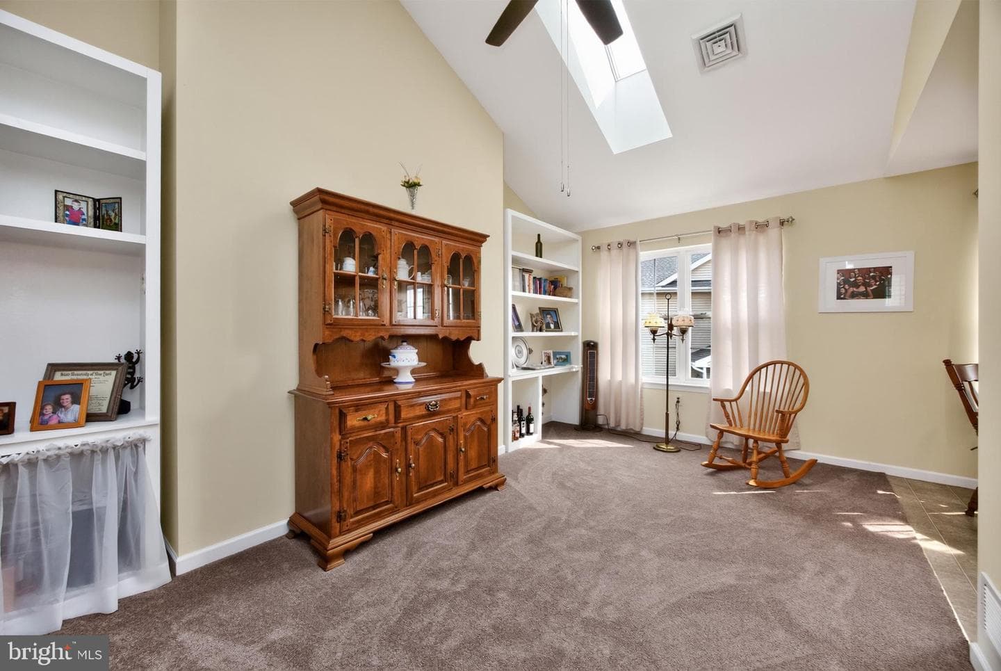 601 Country Lane photo 14