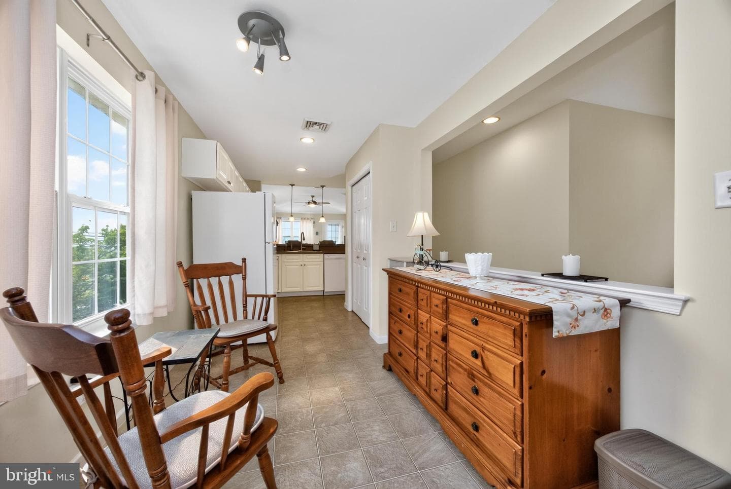 601 Country Lane photo 16