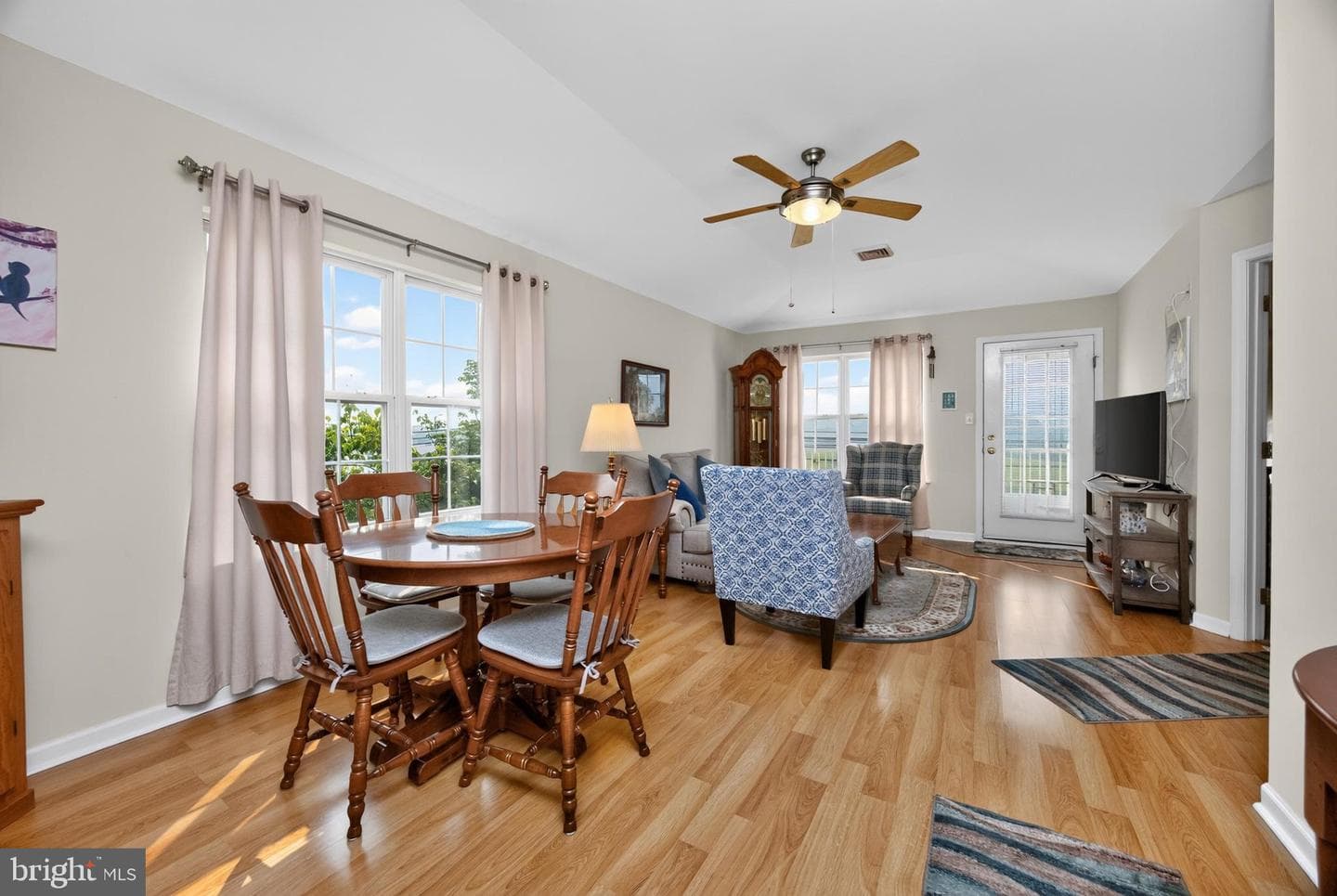601 Country Lane photo 22