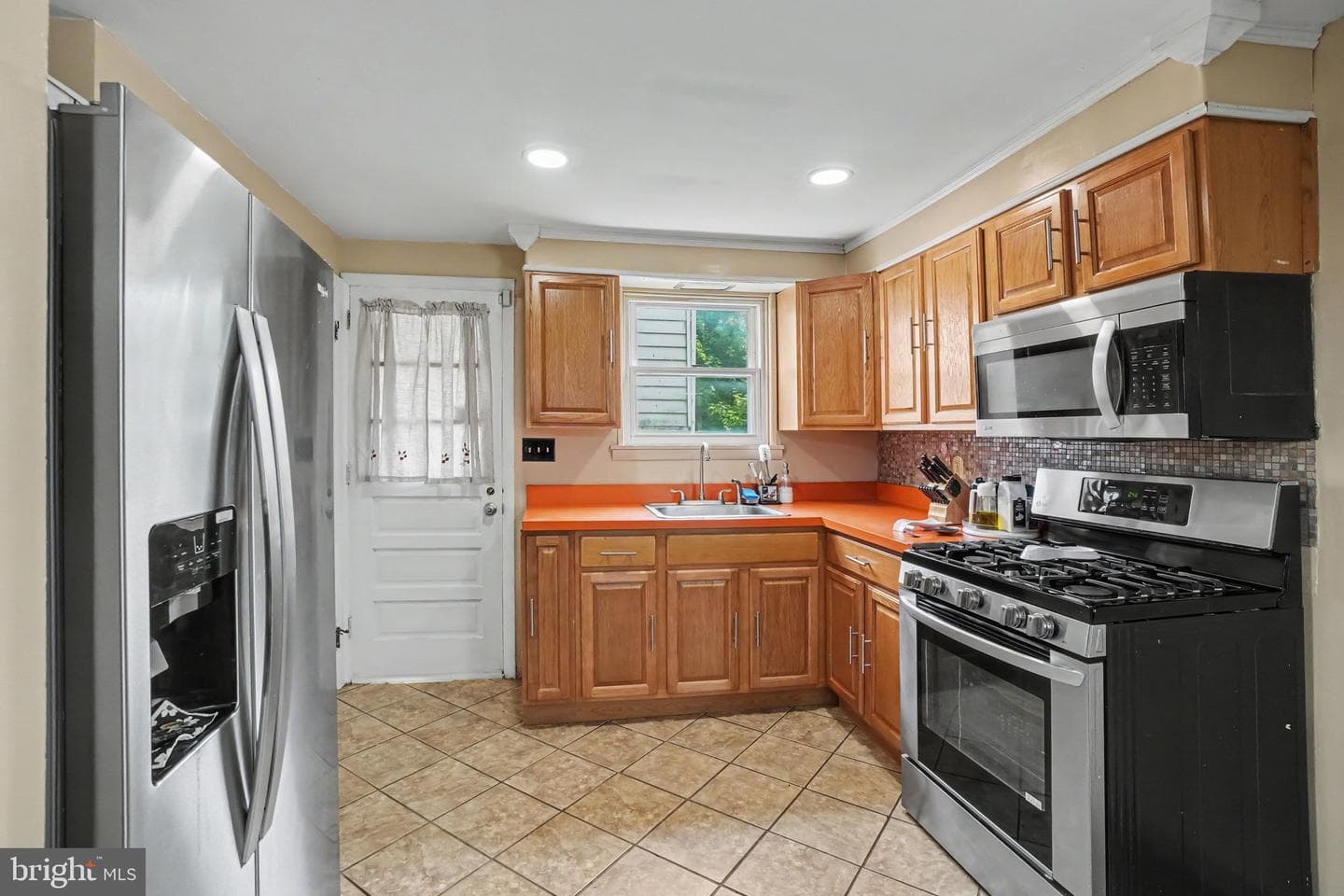 3416 Laurel Street photo 15