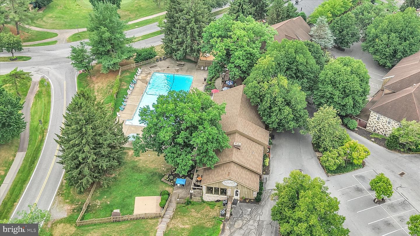 2 Fairway Road photo 28