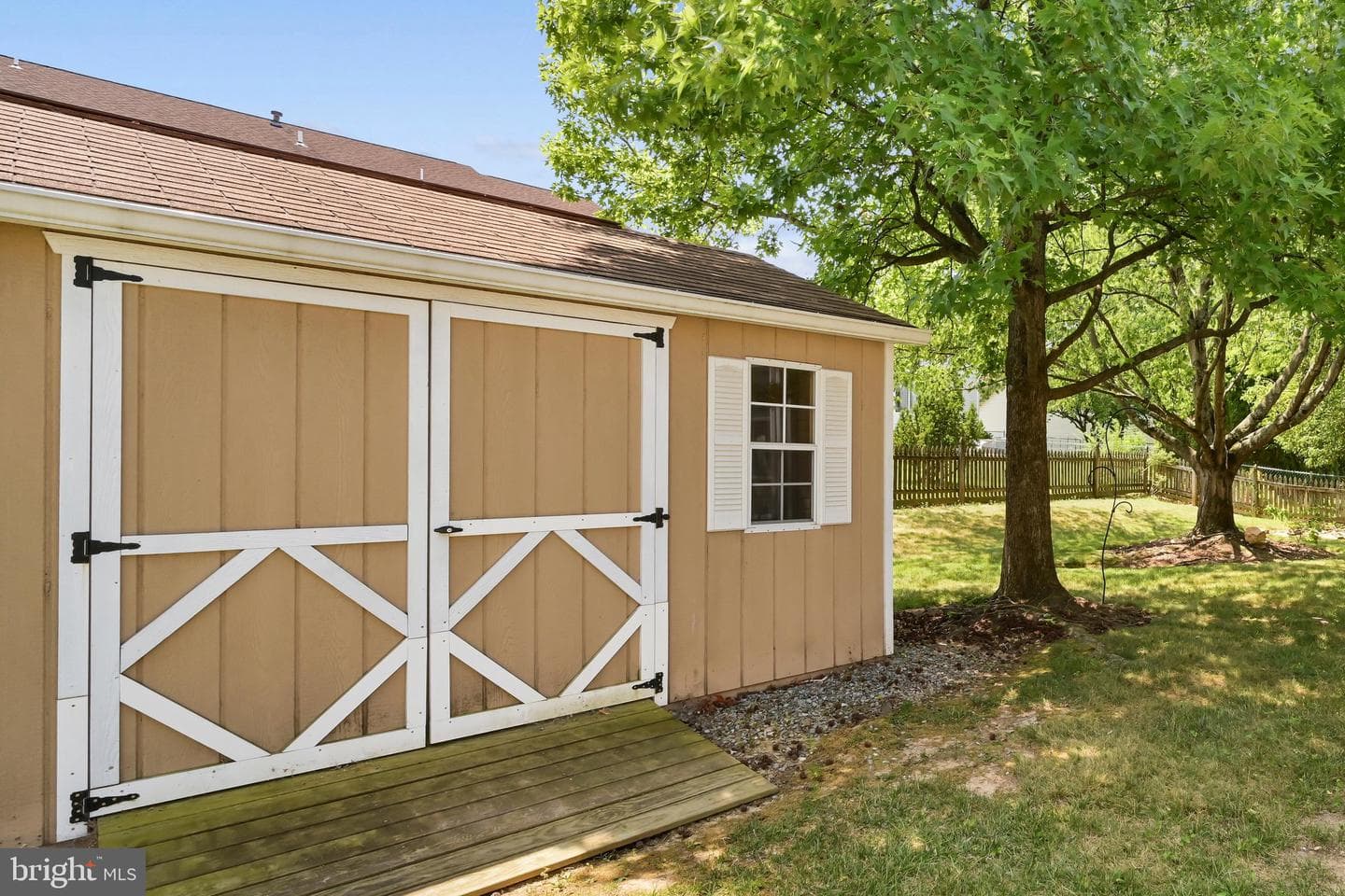 114 Hill Road photo 31