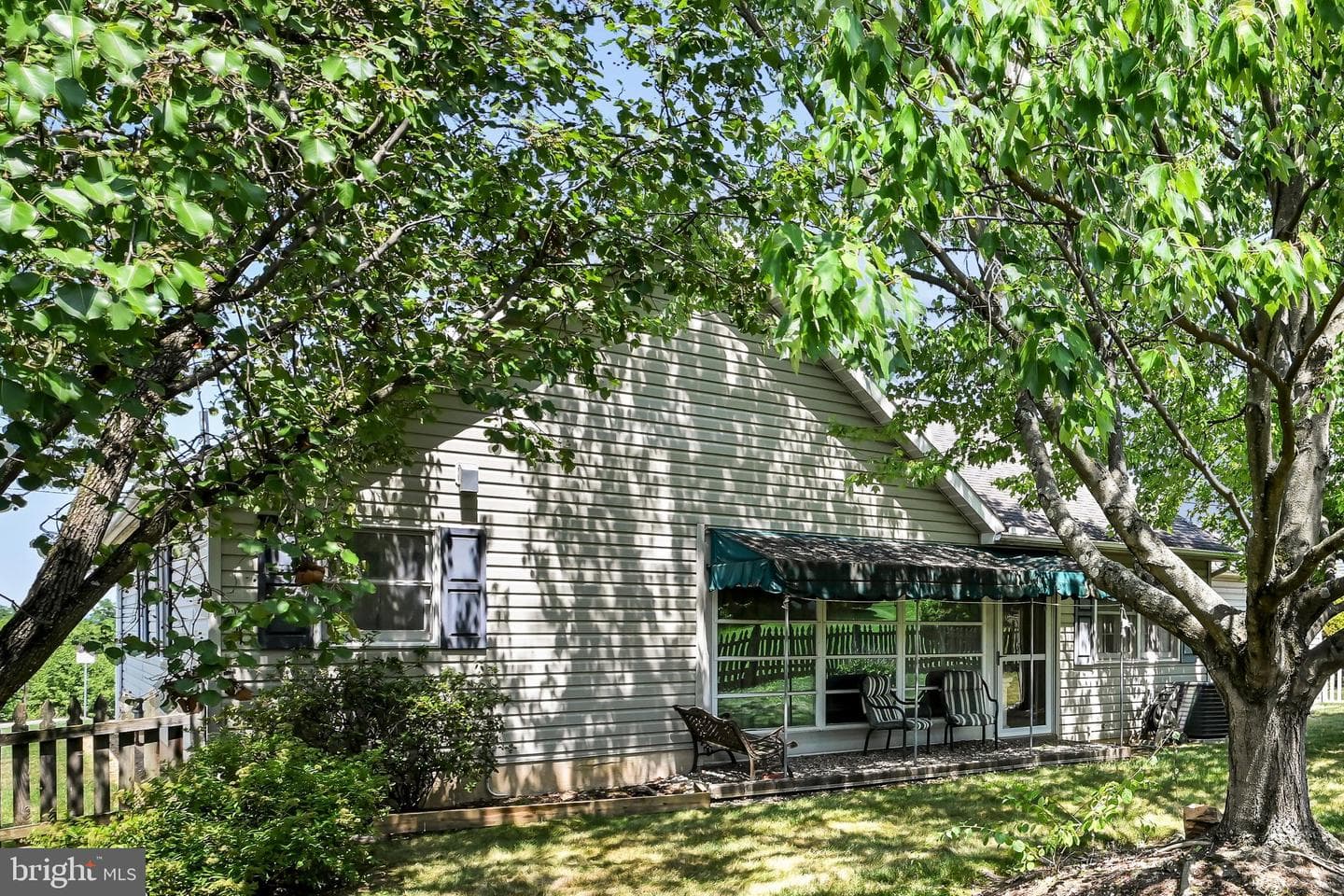 114 Hill Road photo 35