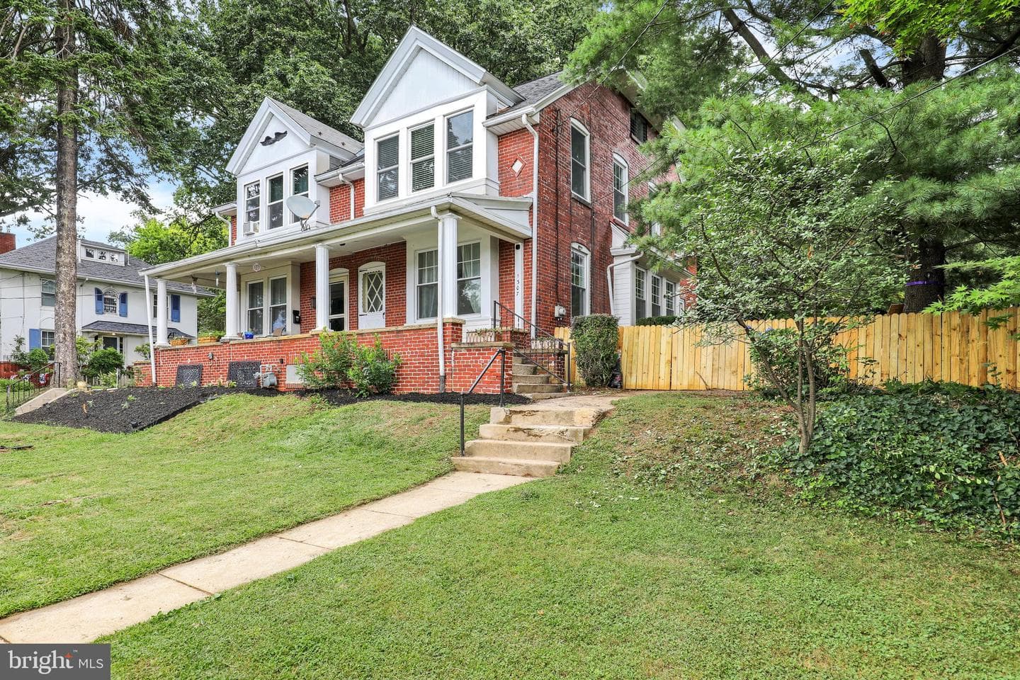 1307 Hampden Boulevard photo 1