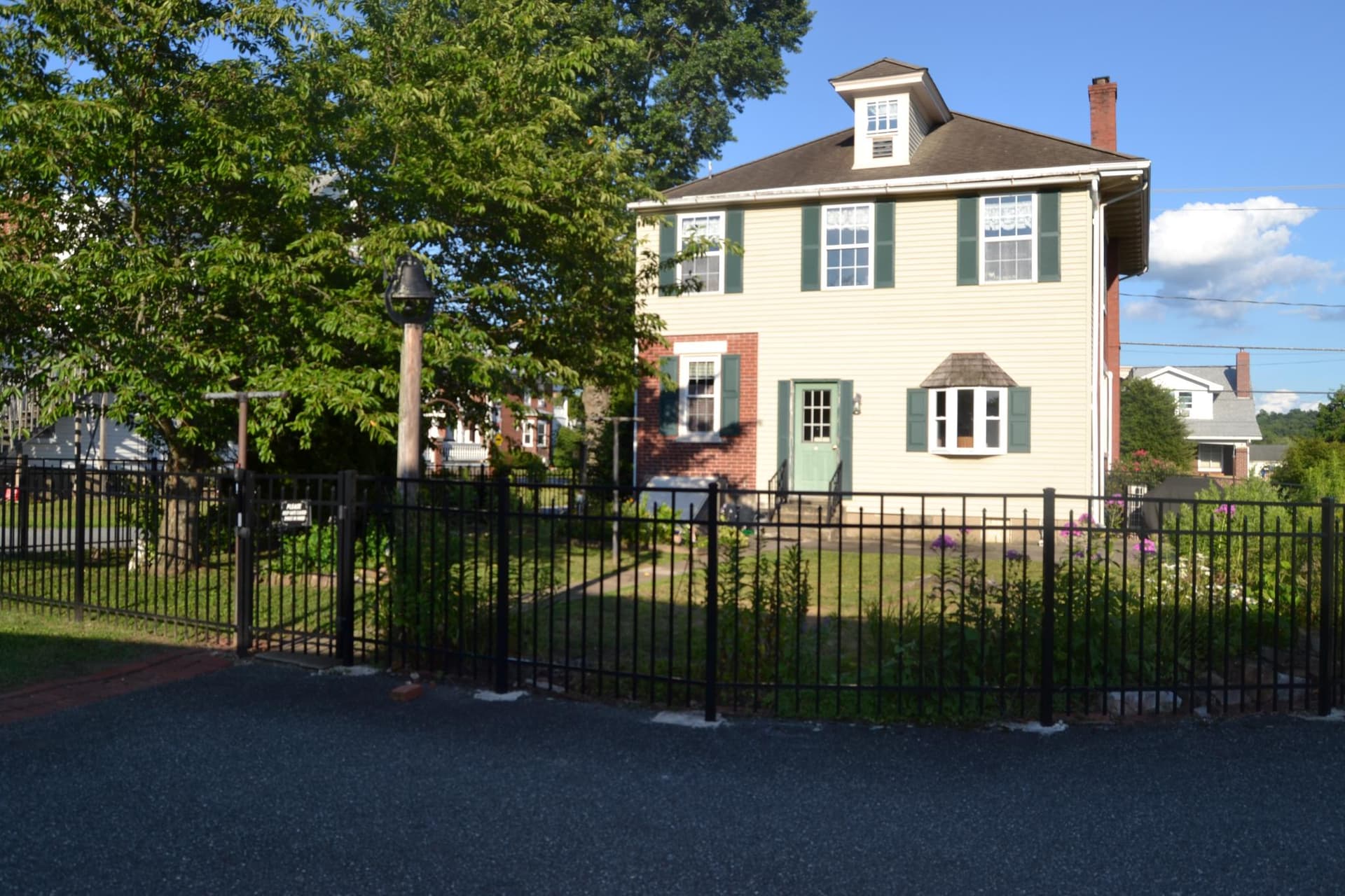 523 Main Street photo 8