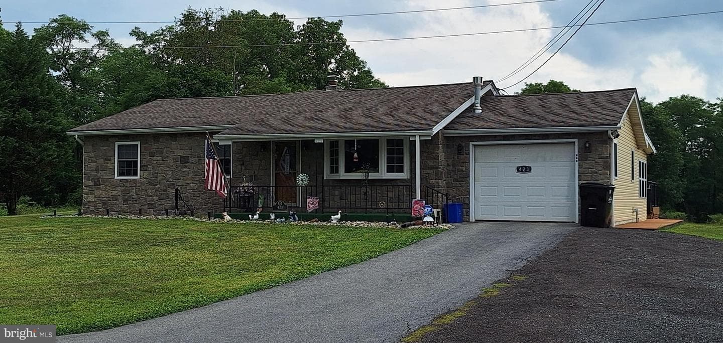 423 S Baumstown Road photo 1