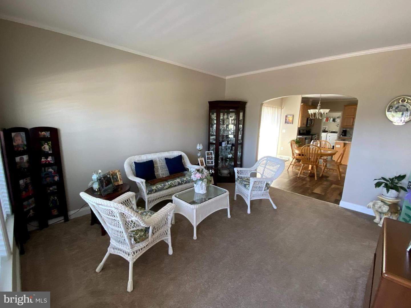 47 Daphne Court photo 2