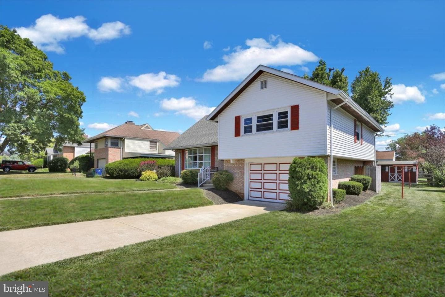 805 Jerome Place photo 3