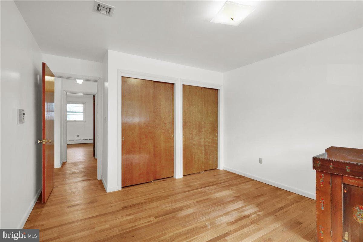105 Clayton photo 11