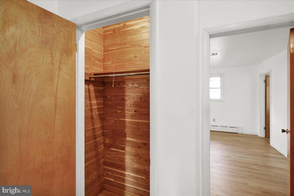 105 Clayton photo 14