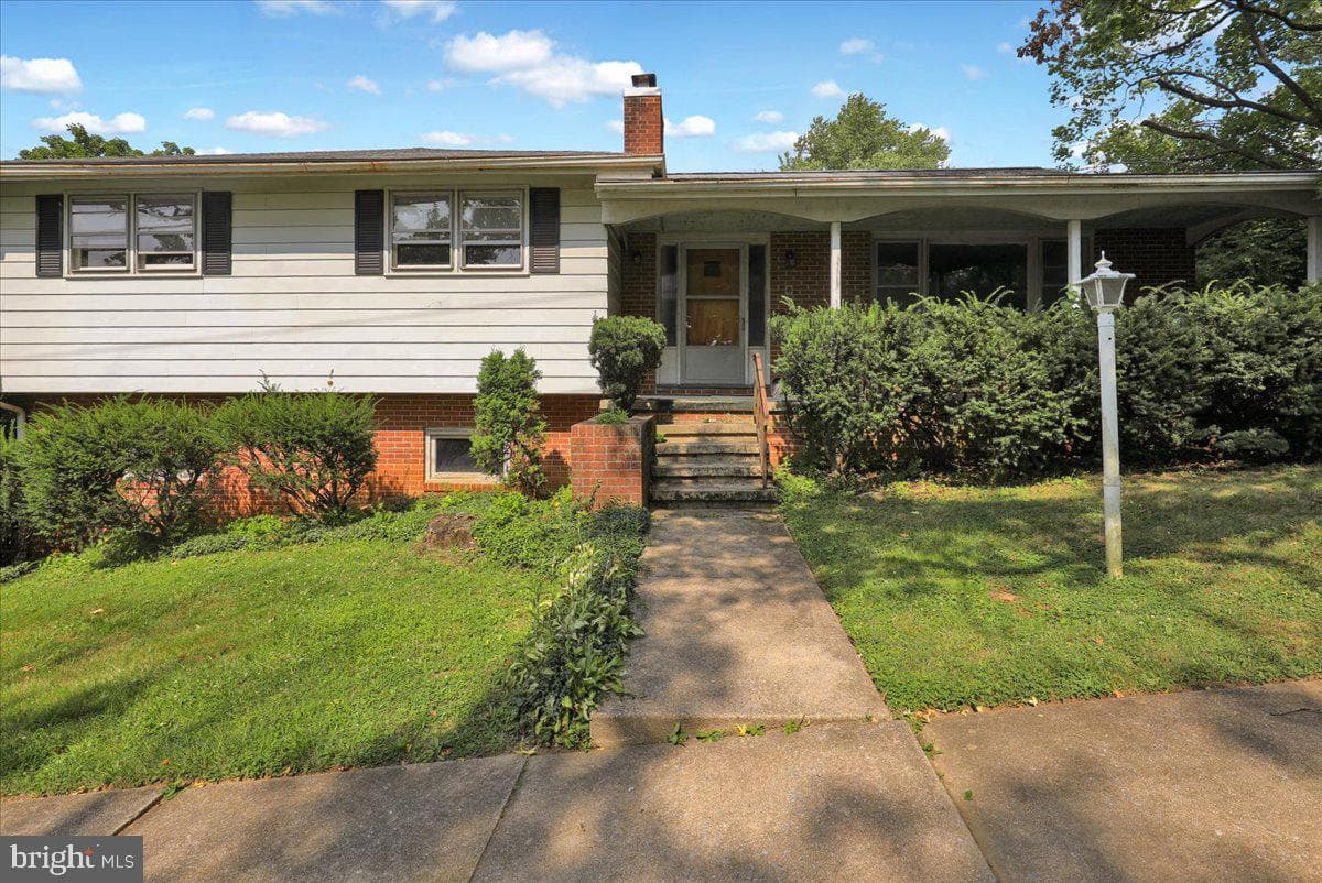 105 Clayton photo 2