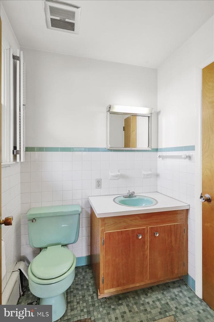 105 Clayton photo 24