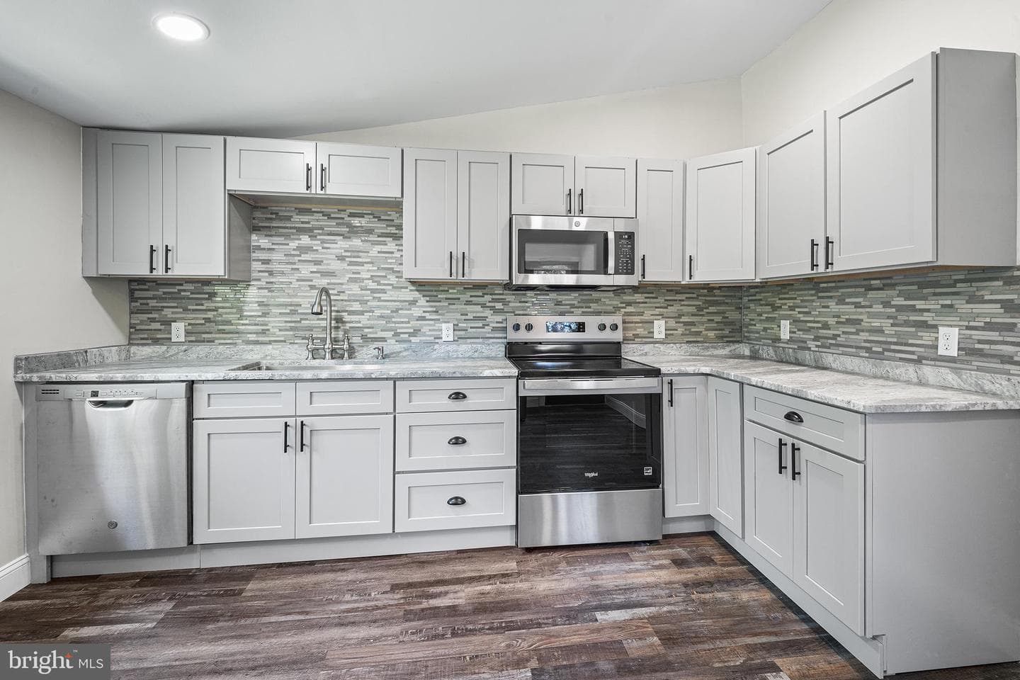 133 Hampton Drive photo 12