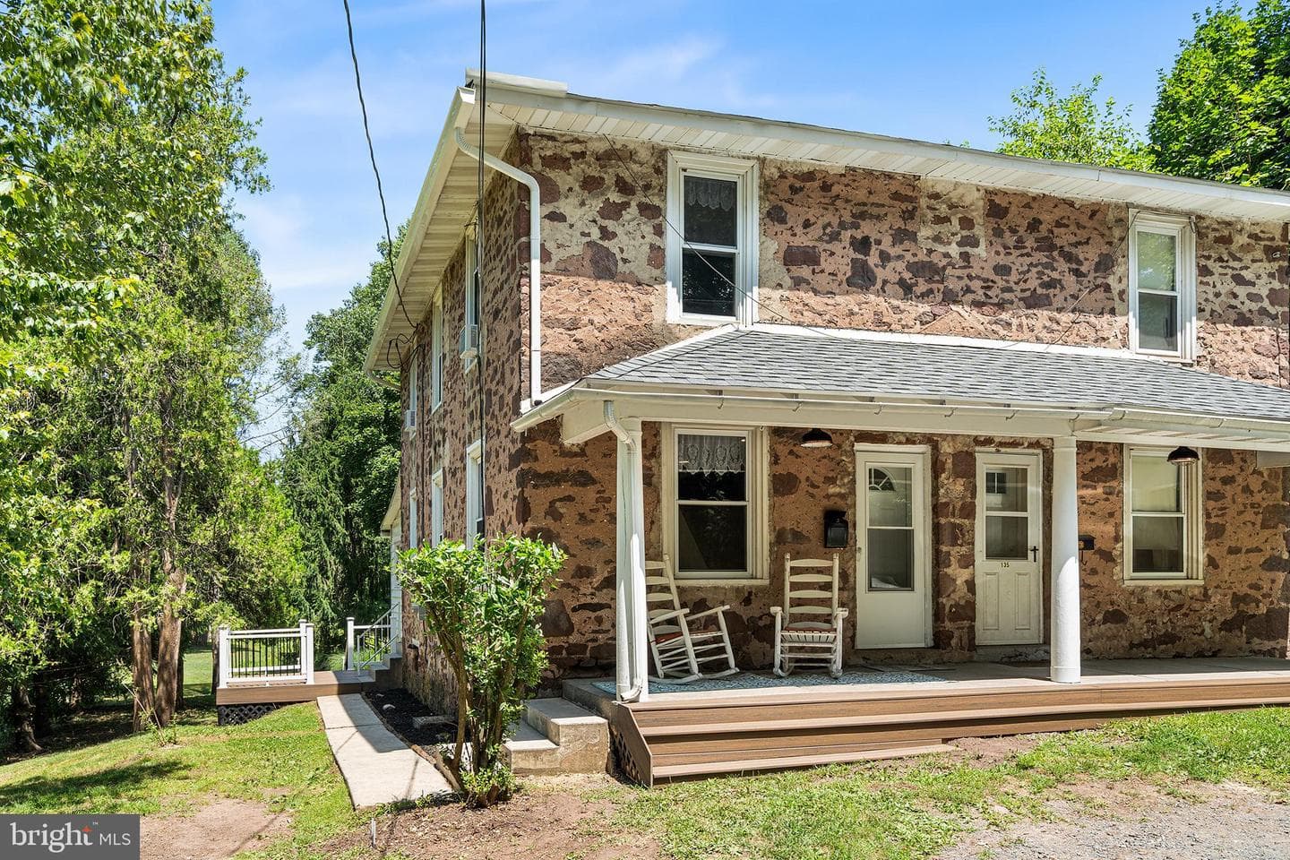 133 Hampton Drive photo 2