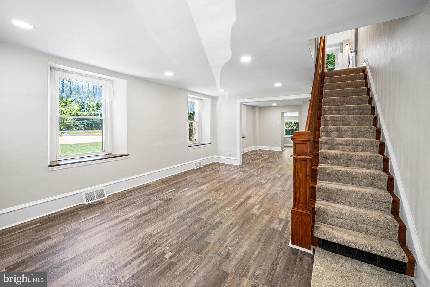 133 Hampton Drive photo 3