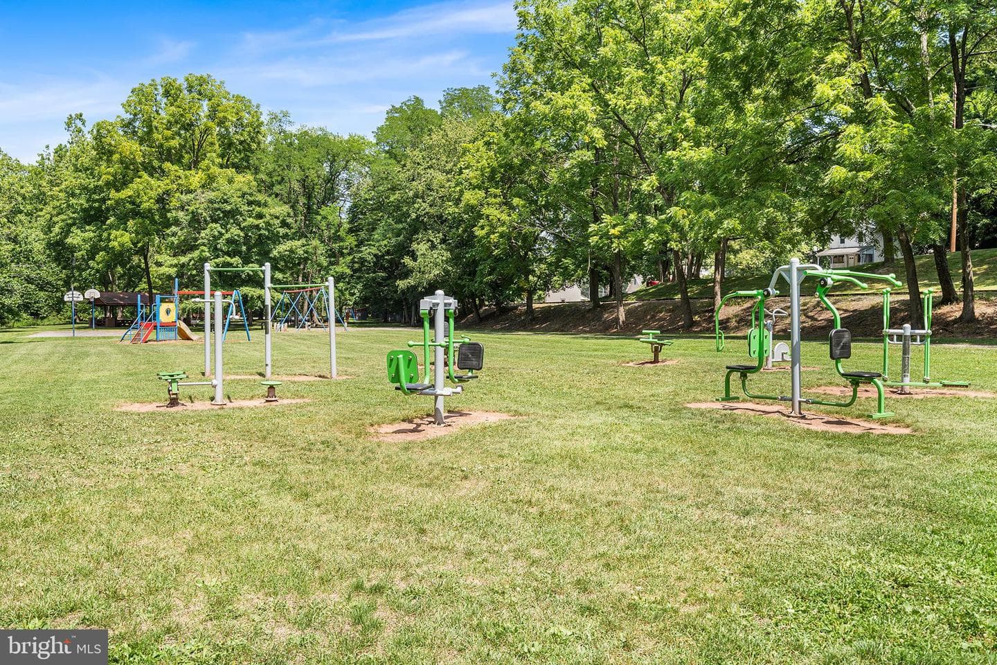 133 Hampton Drive photo 33