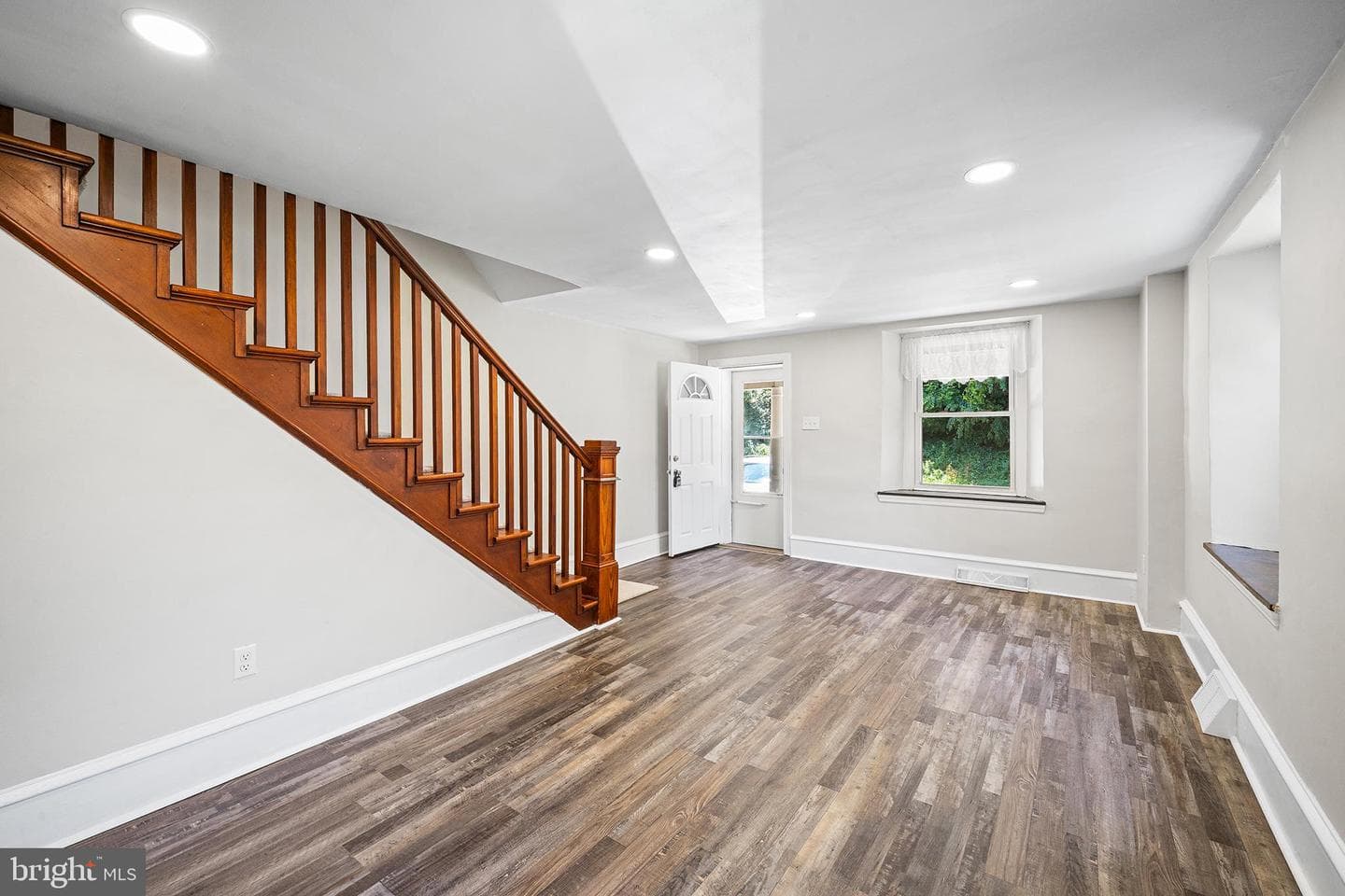 133 Hampton Drive photo 5