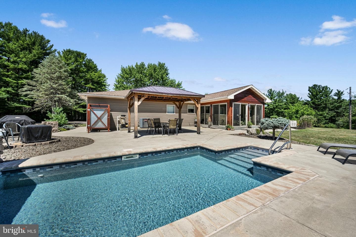 130 Clearfield Lane photo 30