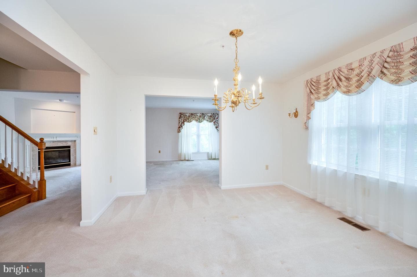 189 Walton Court photo 20