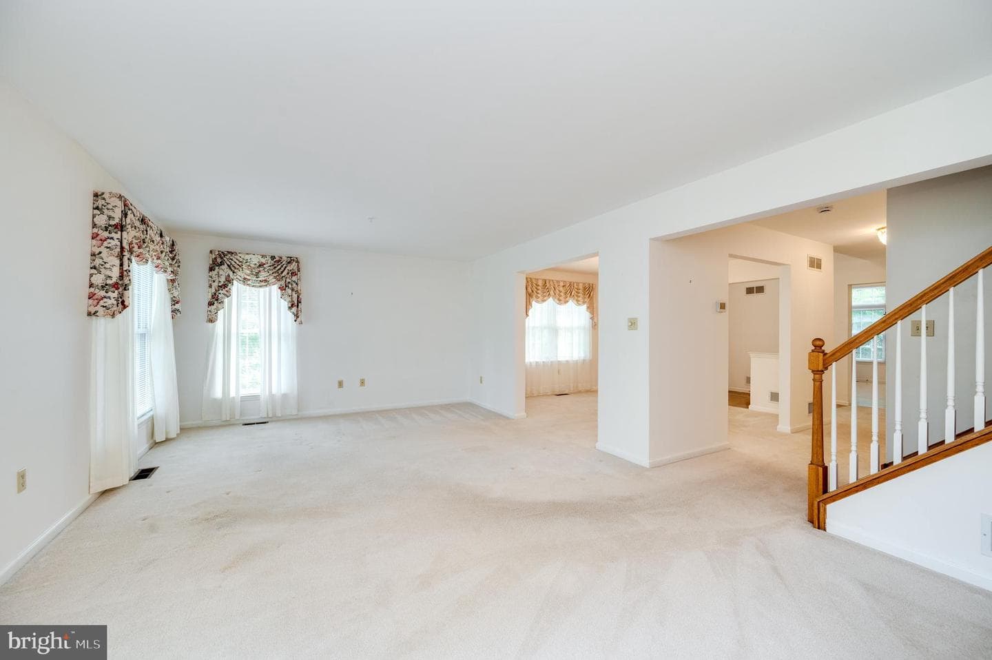 189 Walton Court photo 21