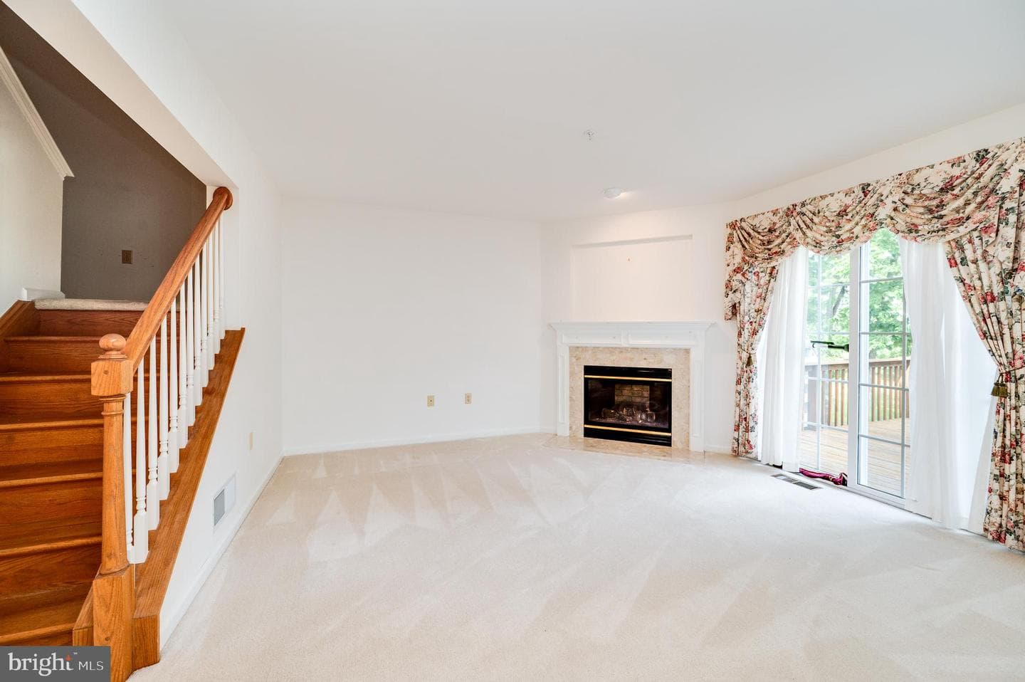 189 Walton Court photo 23