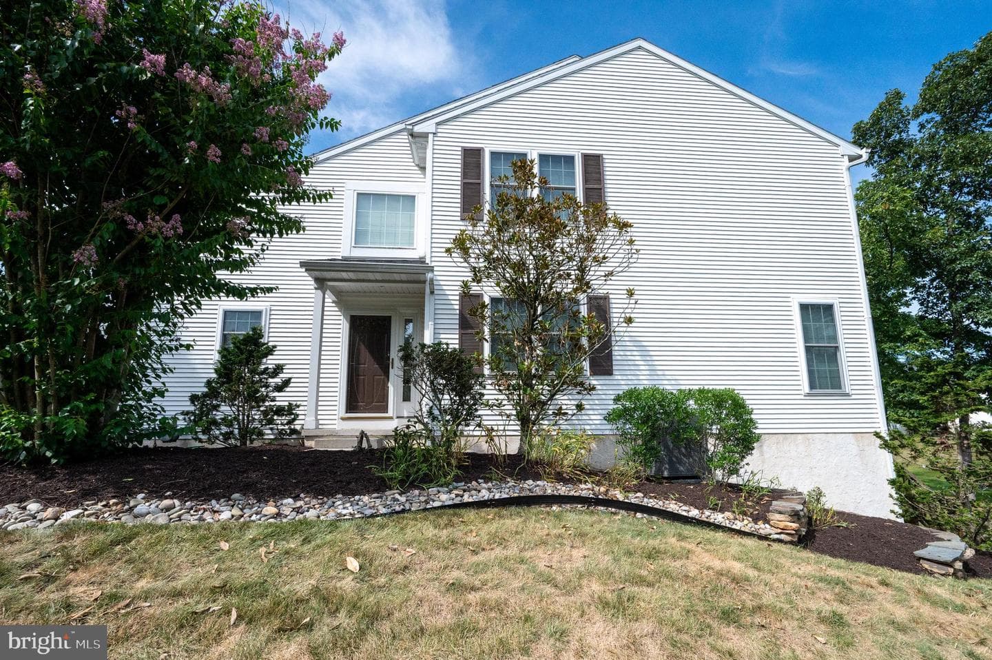 189 Walton Court photo 5