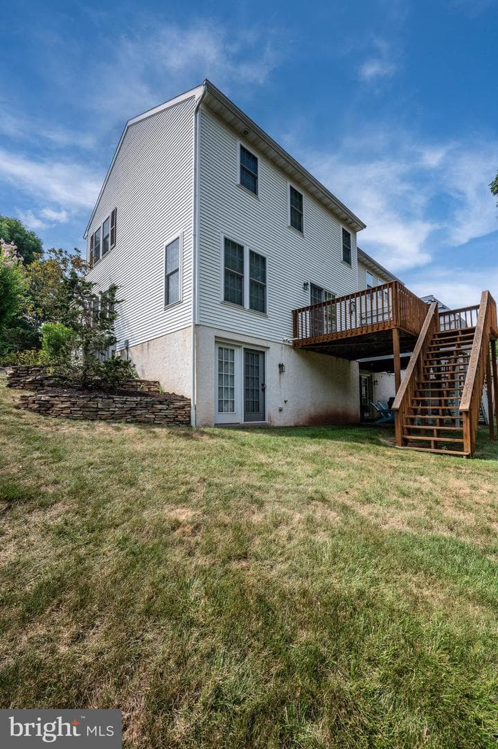 189 Walton Court photo 9