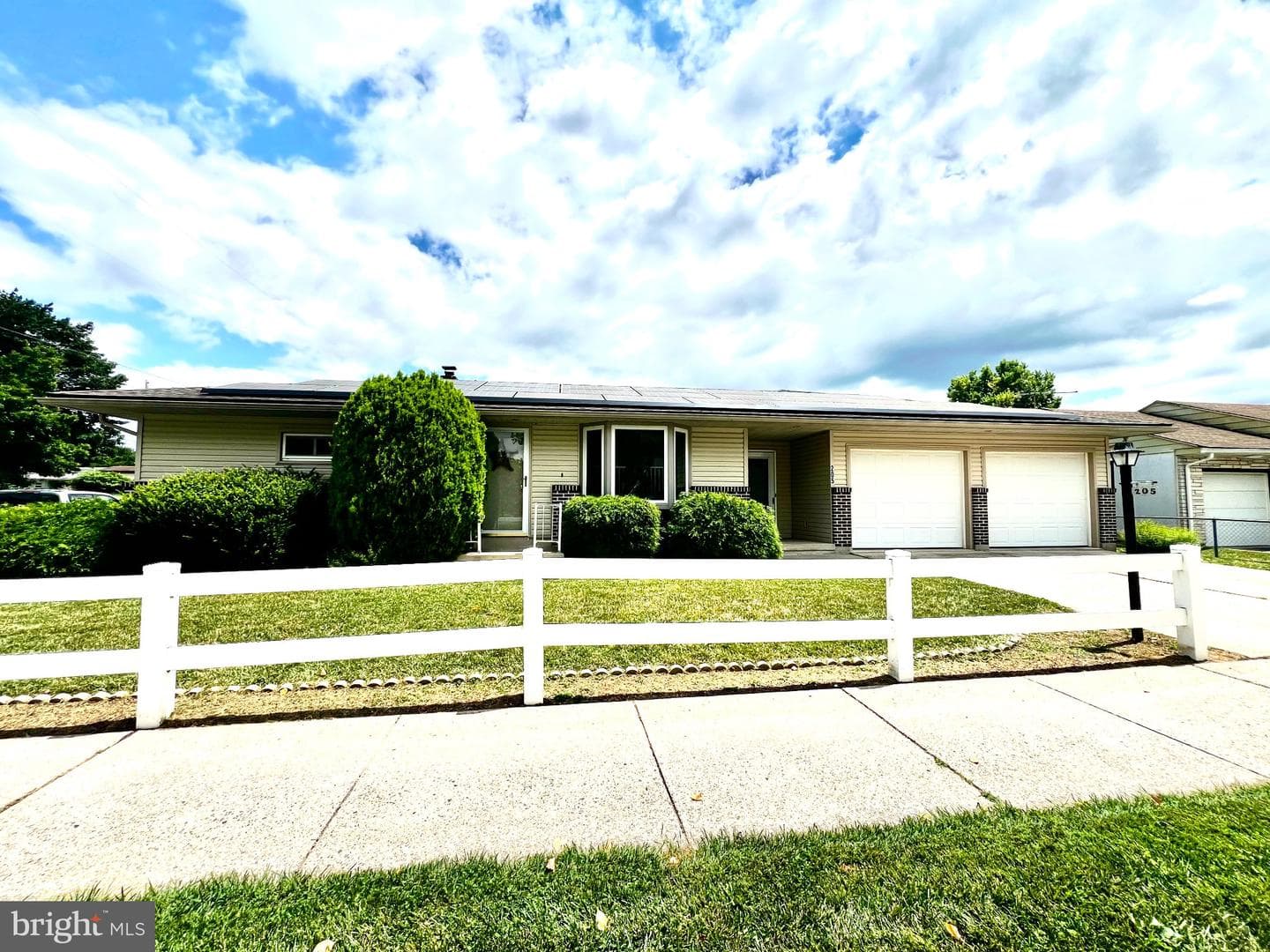 205 Elwyn Avenue photo 1