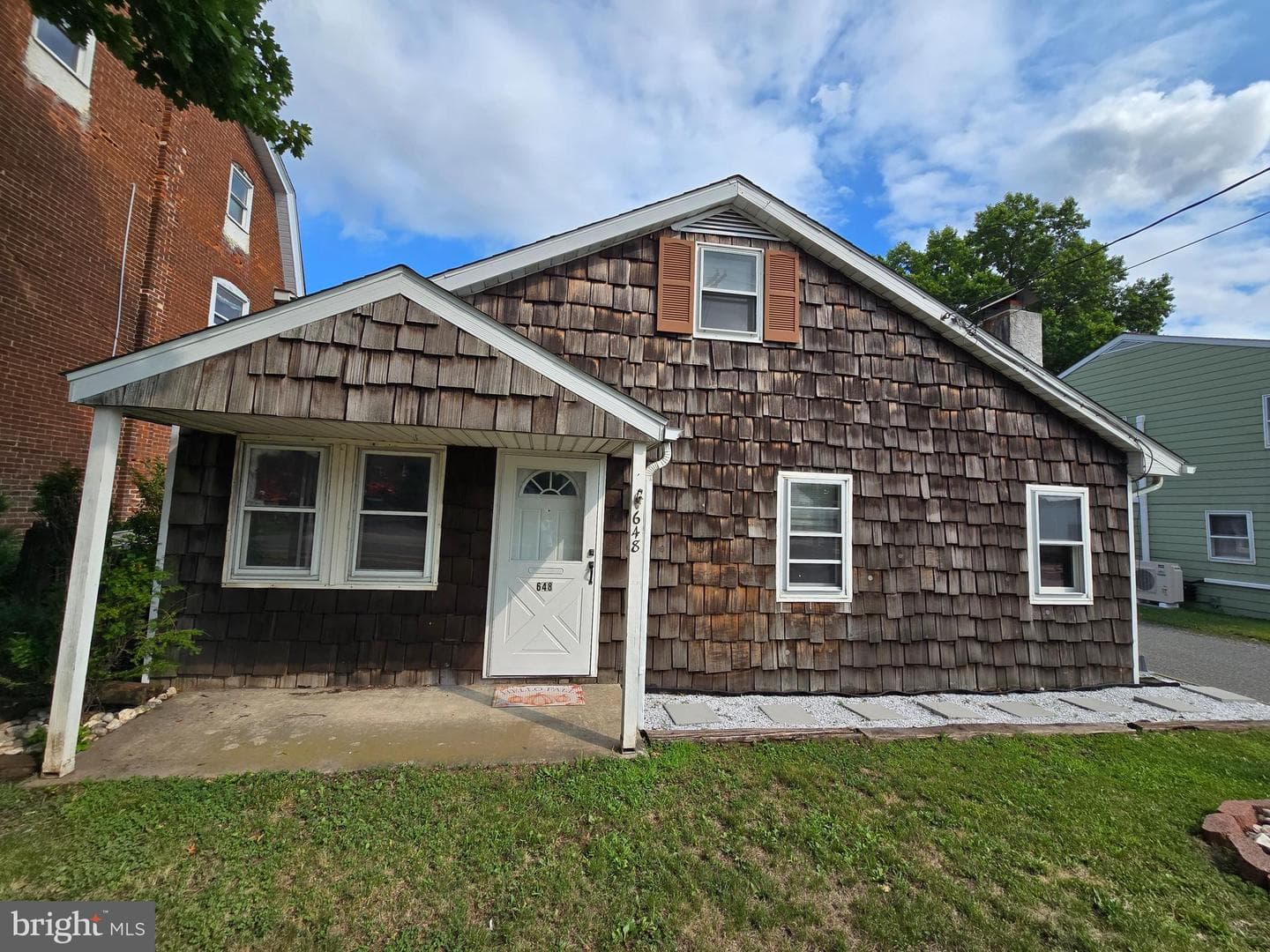 648 N Reading Avenue N photo 1