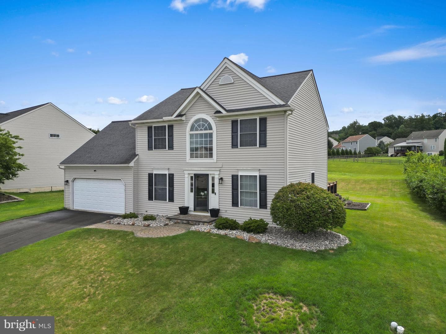 30 Pennwood Drive photo 1