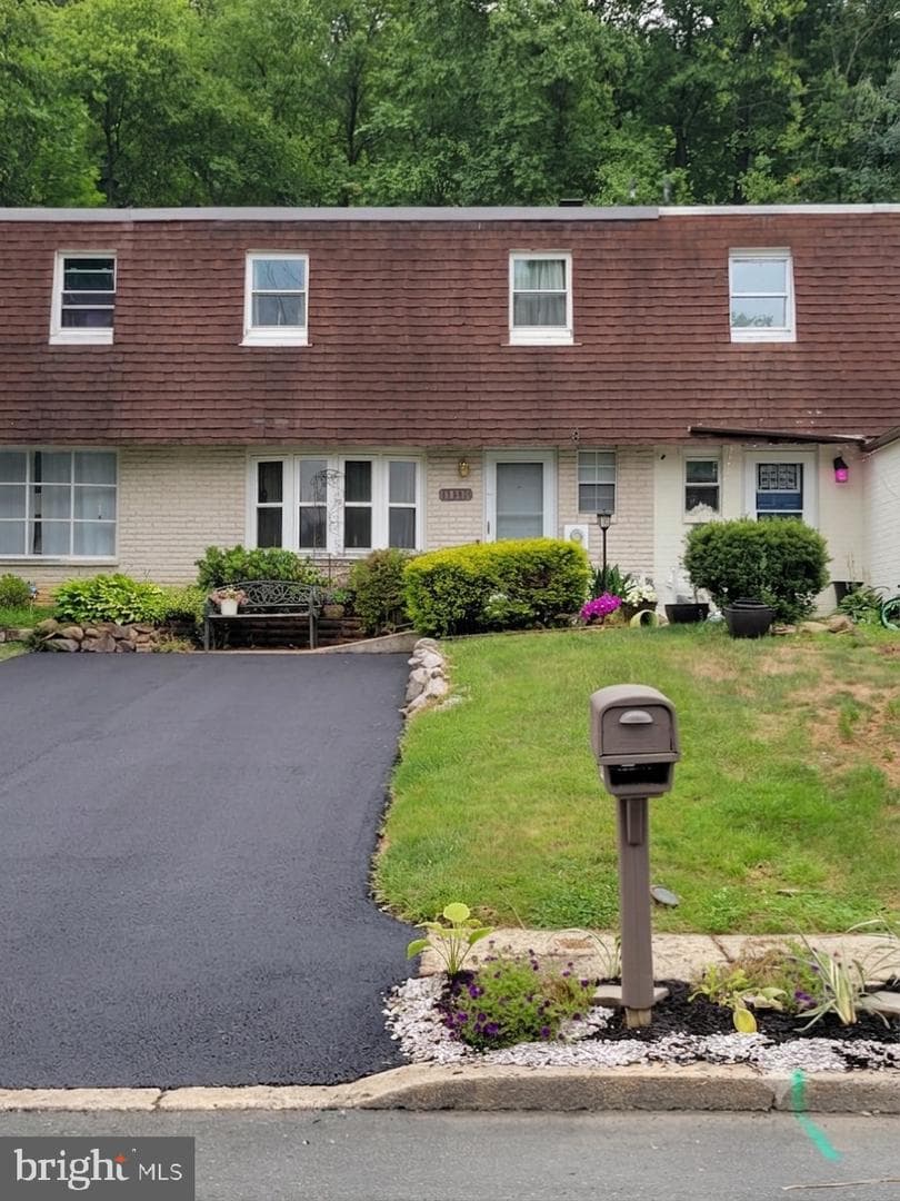 1078 Fox Run photo 1