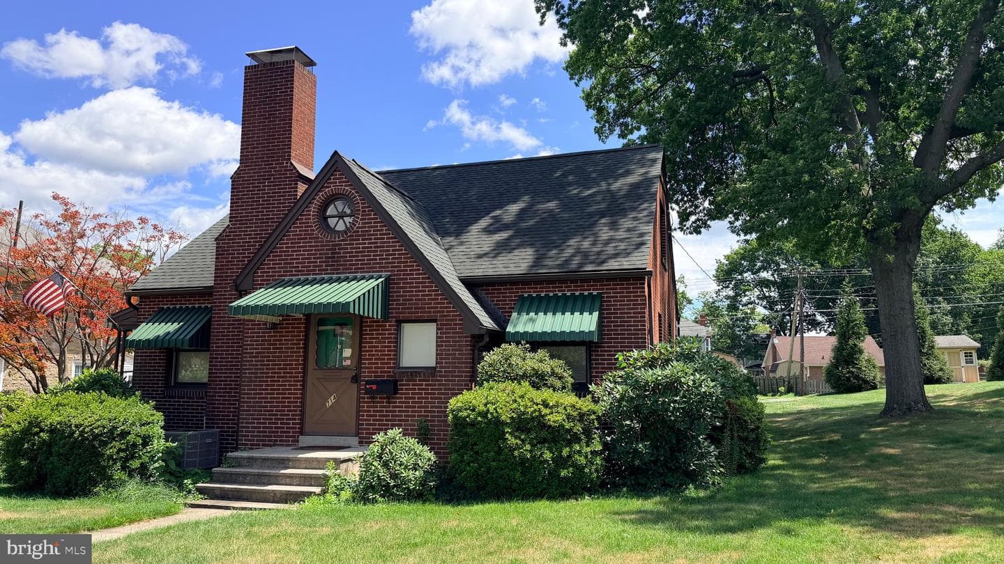 714 N Wyomissing Boulevard photo 1