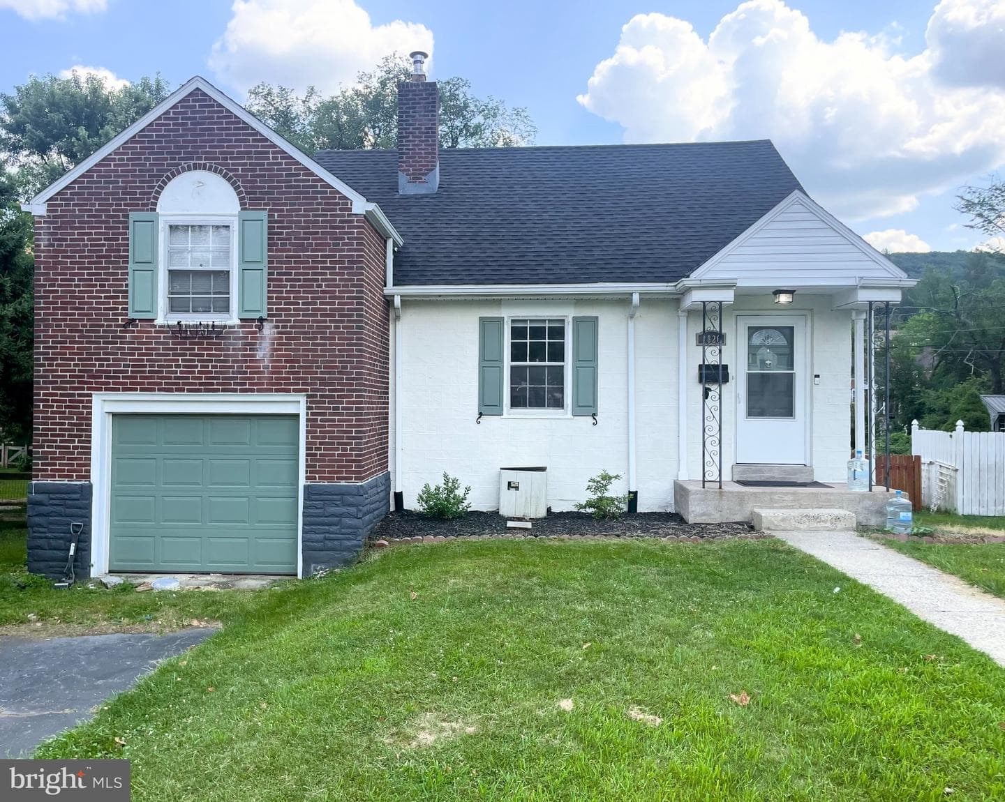 2826 Filbert Avenue photo 1
