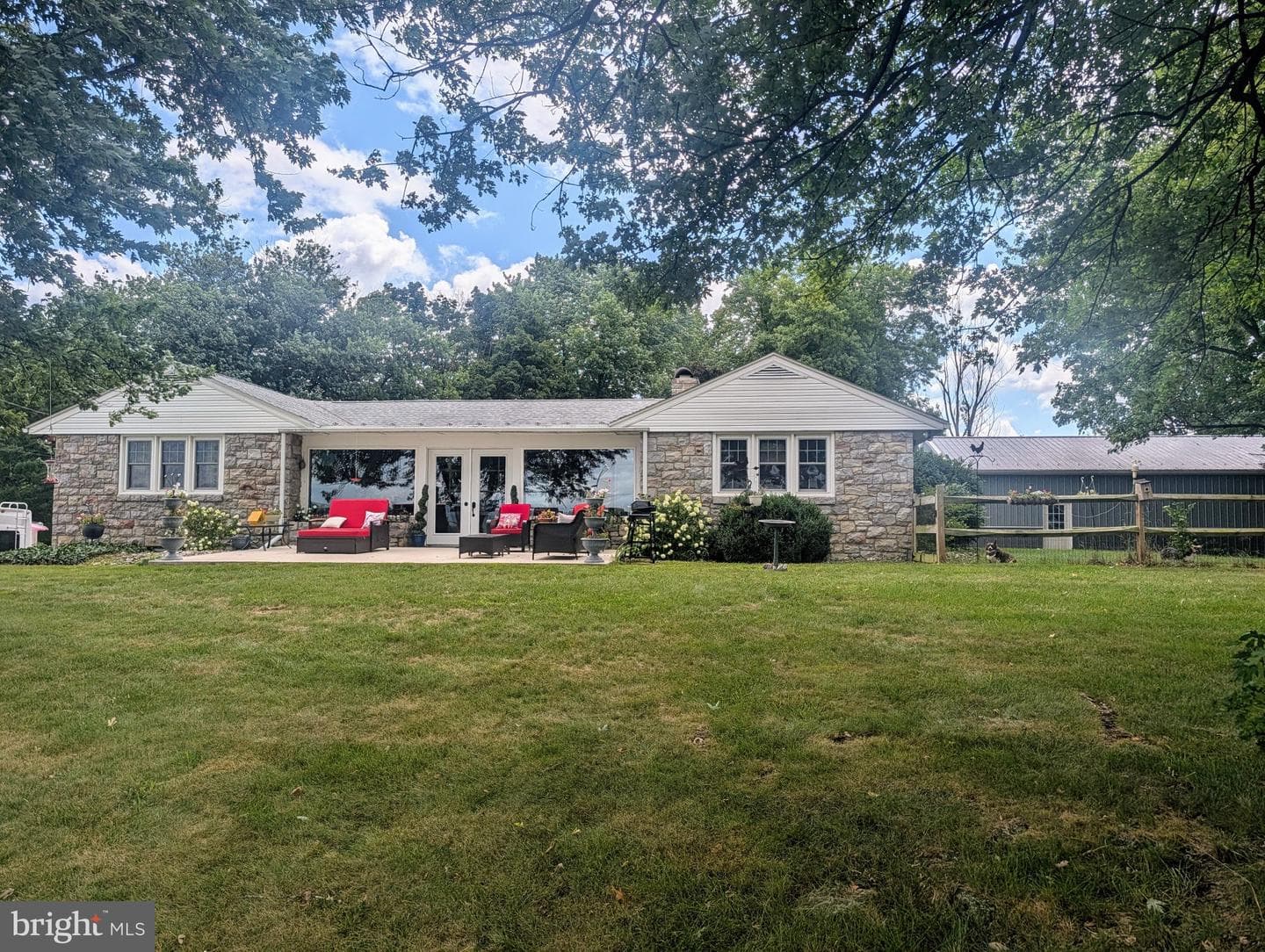 438 Forest Lane photo 1