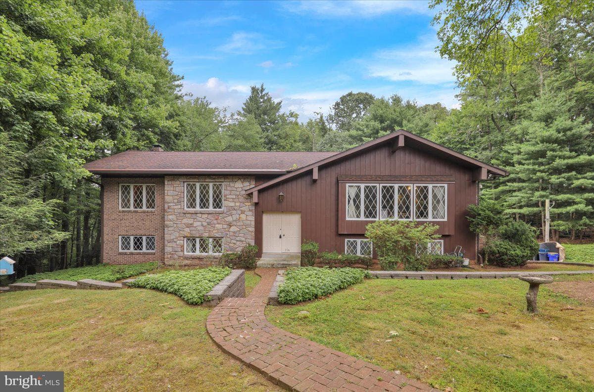 334 Candy Road photo 1