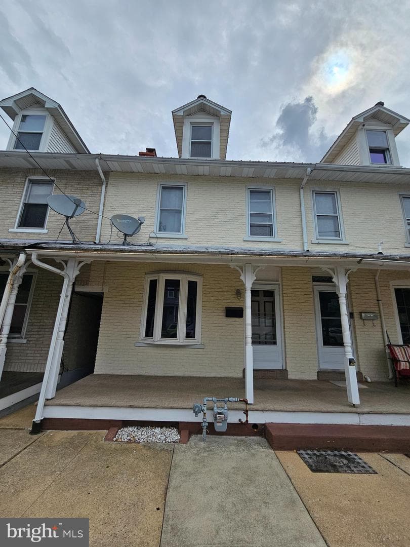 29 Spruce Street photo 1