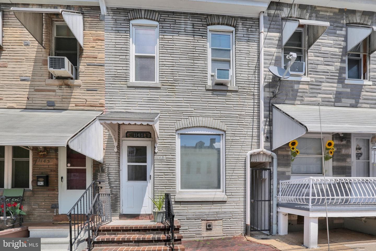 1145 Chestnut Street photo 1