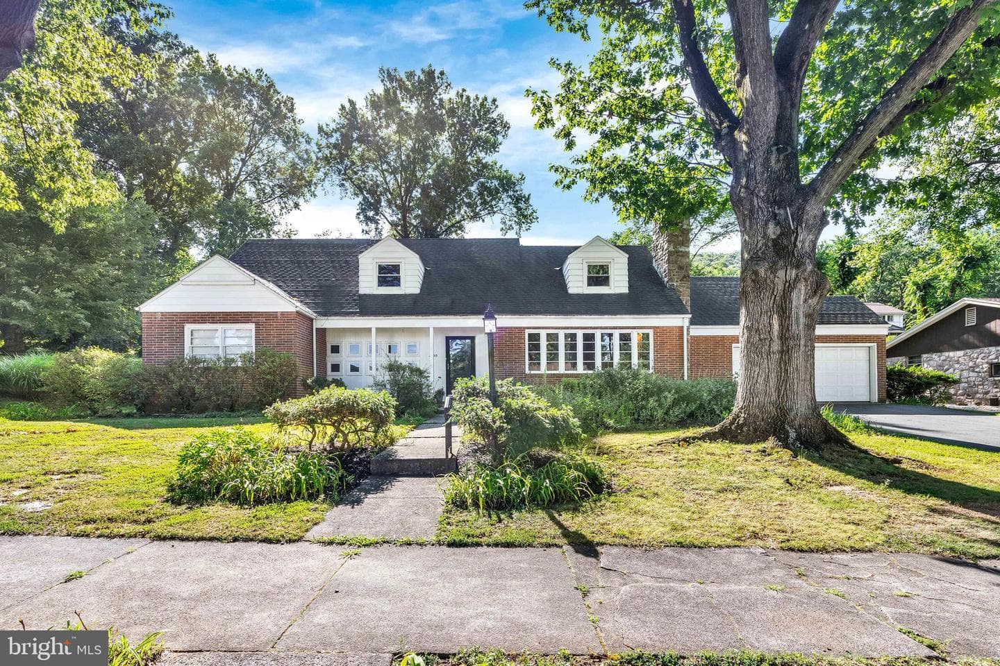 1835 Alsace Road photo 1