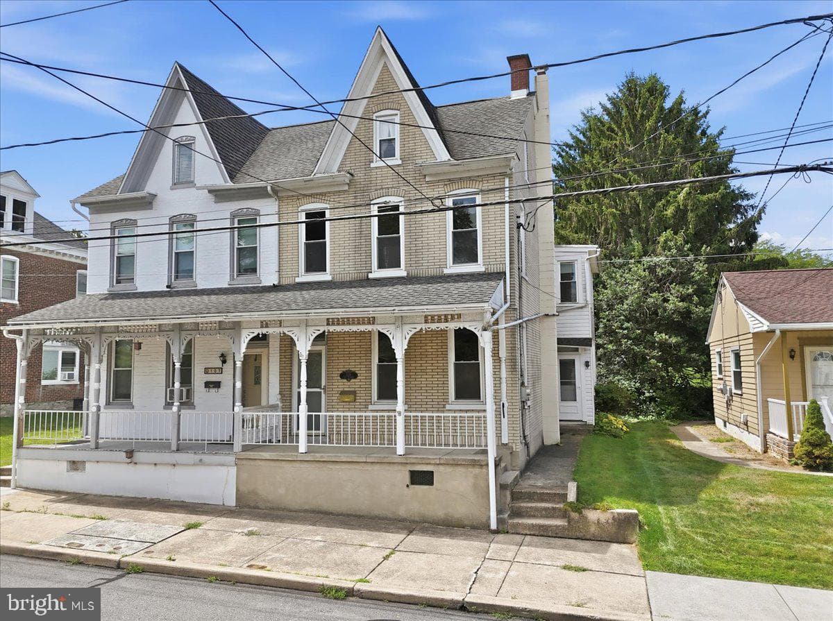 105 S Whiteoak Street photo 1