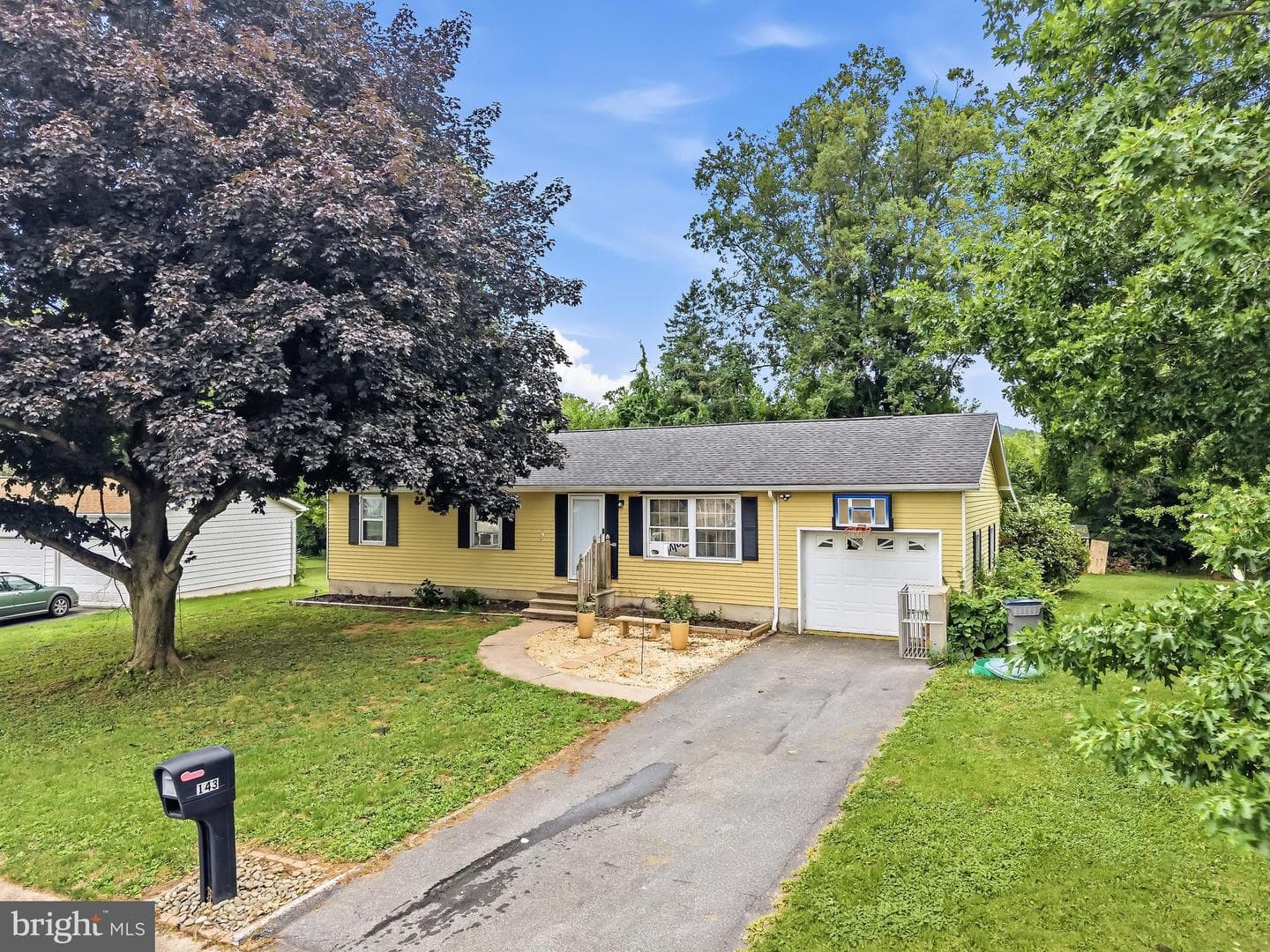 143 Aspen Avenue photo 1