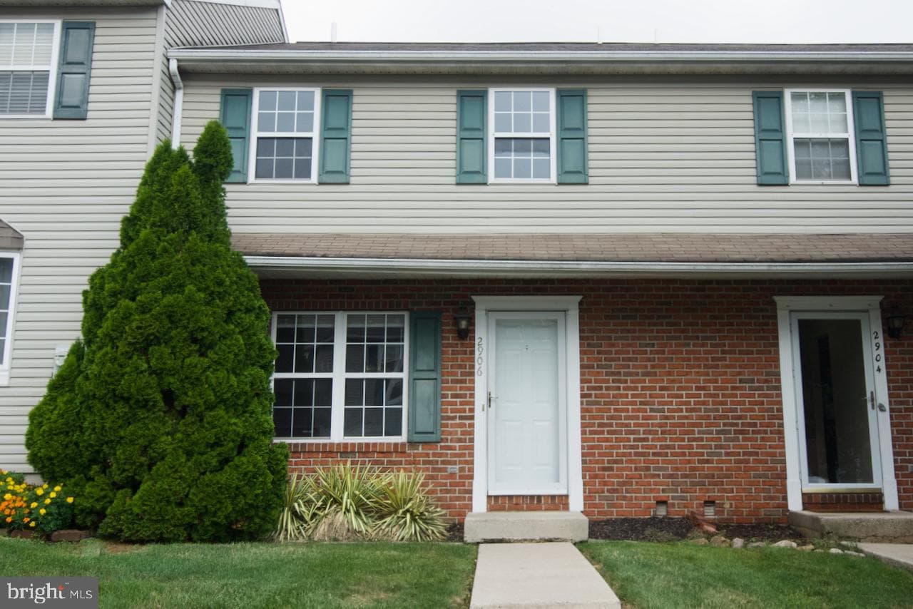 2906 Marvin Drive photo 1