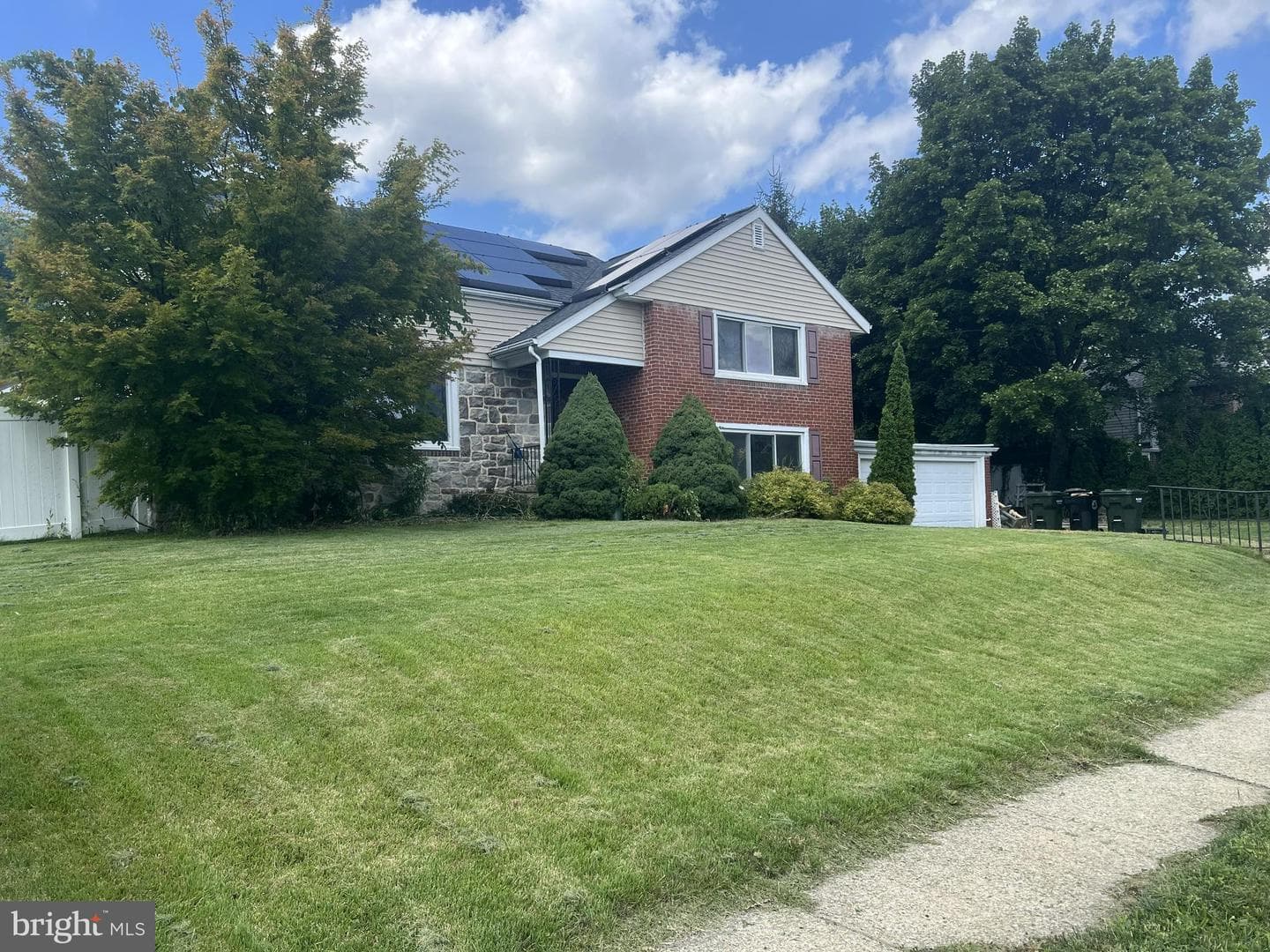 906 N 25th Street photo 1